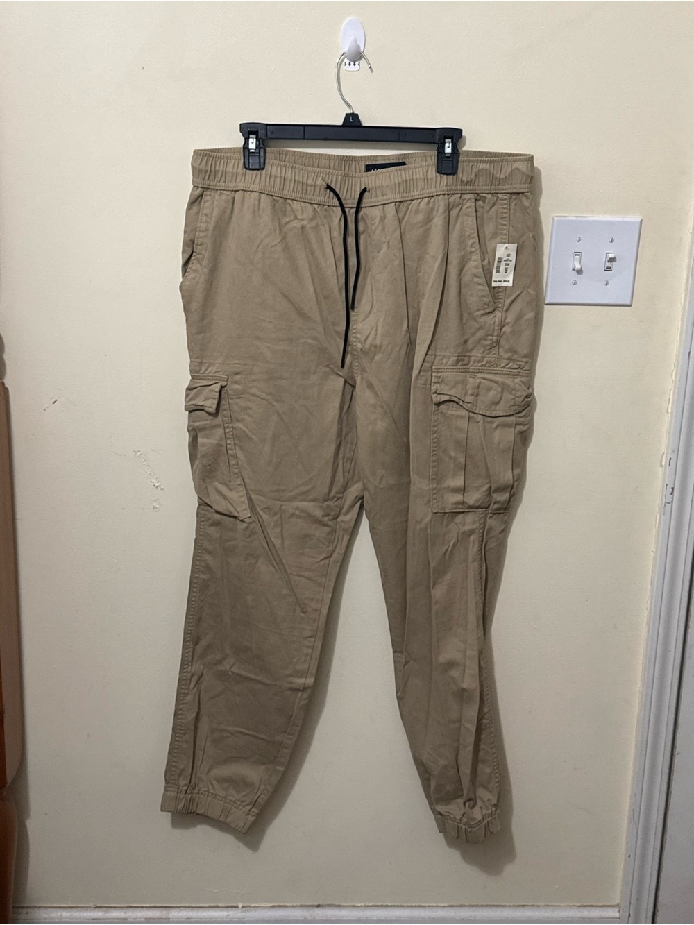 Aeropostale Men's Cargo Pants in Khaki with Drawstring Waist